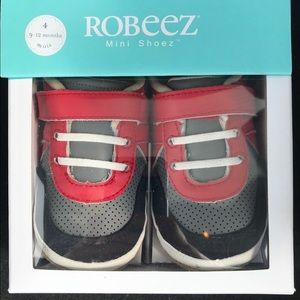 Robeez size 9-12m